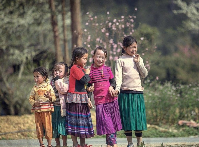 Travel to remote places in northeast of Vietnam, H'mong ethnic minority